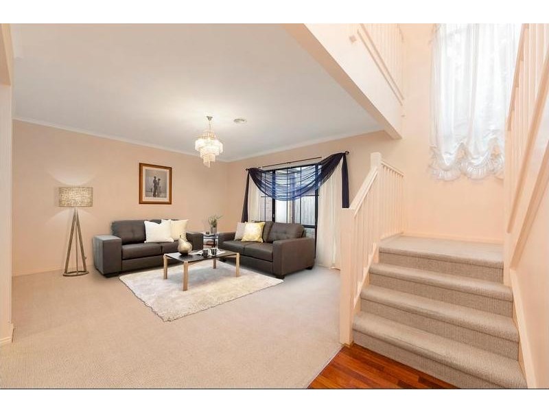 5 Kippenross Drive, Narre Warren South VIC 3805