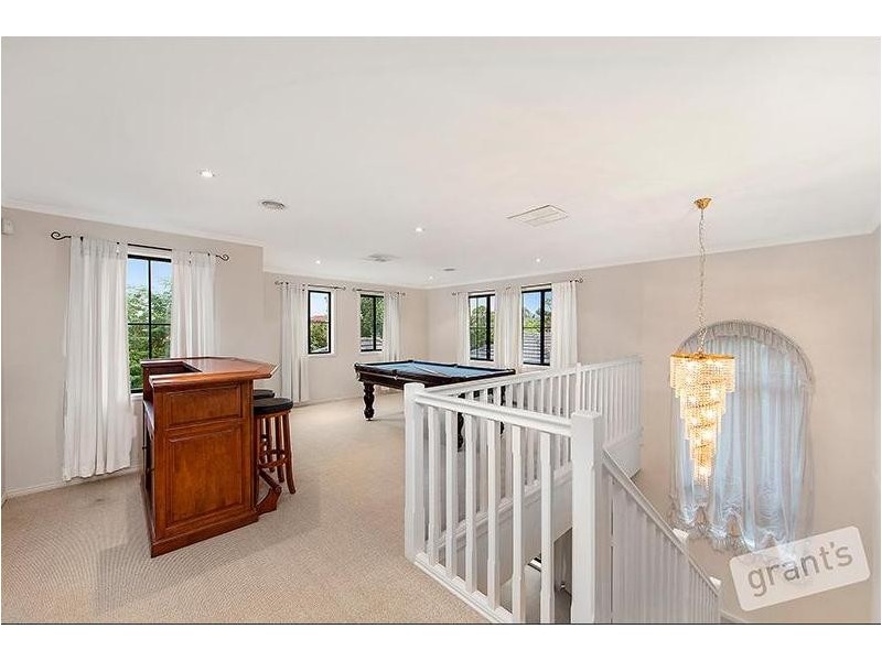 5 Kippenross Drive, Narre Warren South VIC 3805