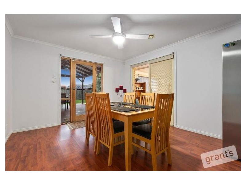 12 Bates Street, Cranbourne West VIC 3977