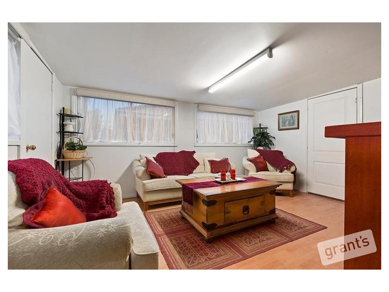 12 Bates Street, Cranbourne West VIC 3977