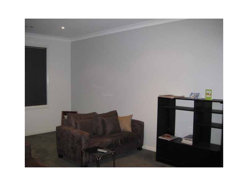 2/30 Woods Street, Beaconsfield VIC 3807