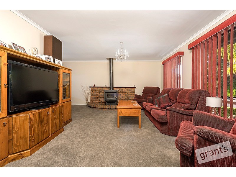 35 Adam Avenue, Hallam VIC 3803