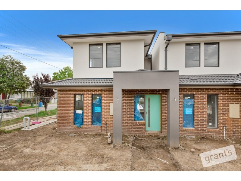 1/18 Lacebark Street, Doveton VIC 3177