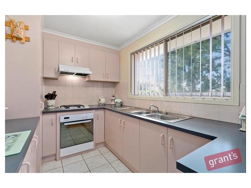 2/21 Ravensthorpe Crescent, Narre Warren VIC 3805
