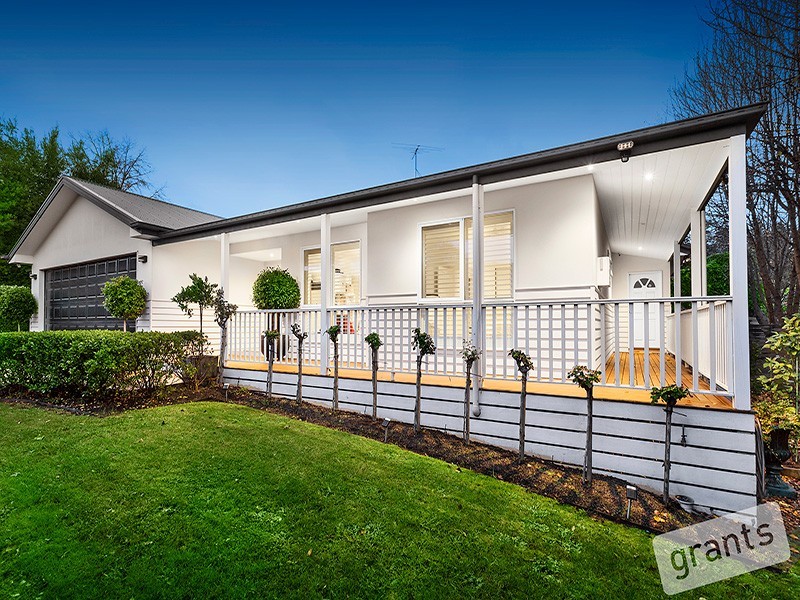 4 Richards Road, Montrose VIC 3765