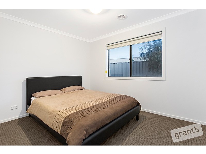 41 Renlik Circuit, Cranbourne North VIC 3977