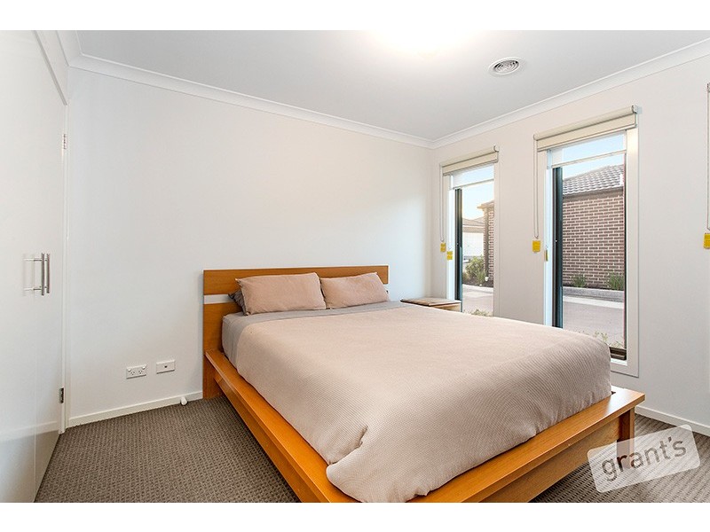 41 Renlik Circuit, Cranbourne North VIC 3977