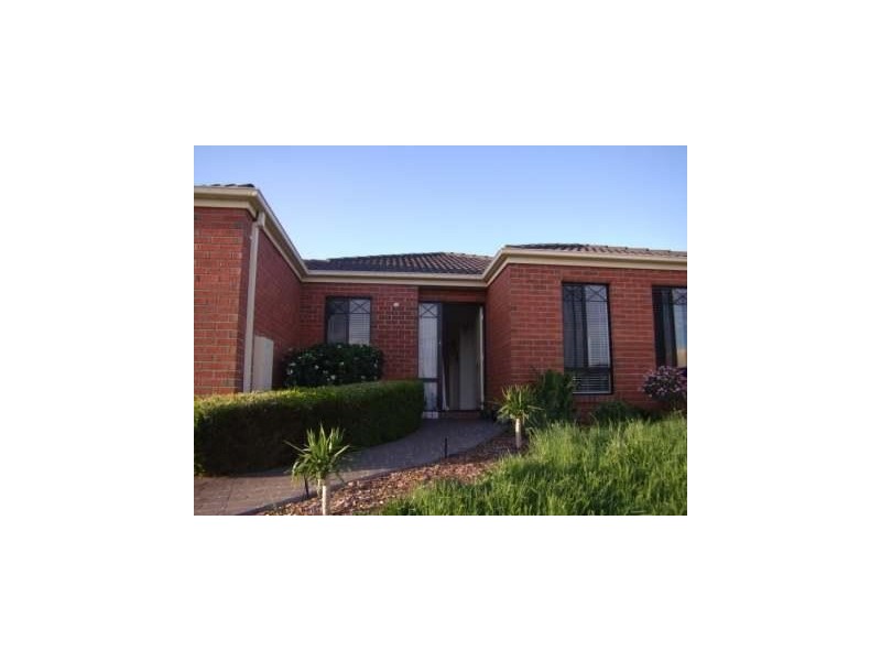 64 Hancock Drive, Berwick VIC 3806