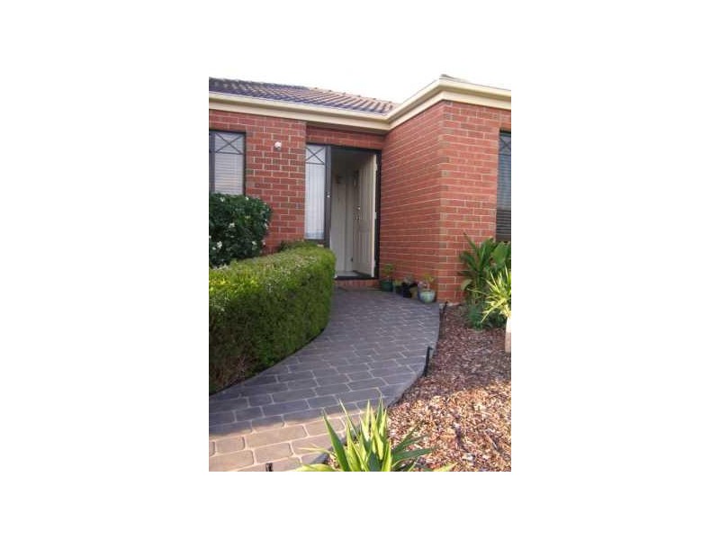 64 Hancock Drive, Berwick VIC 3806