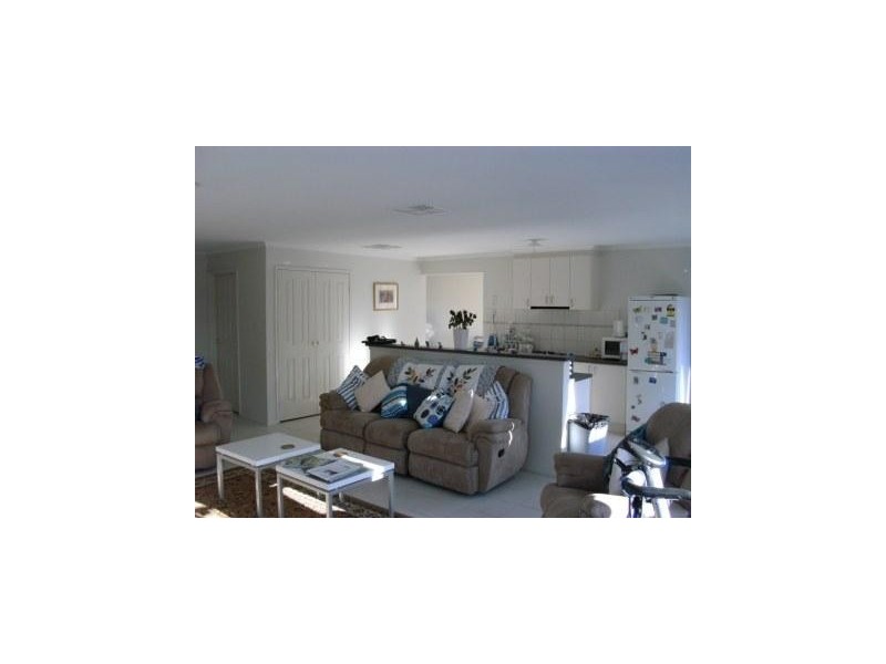 64 Hancock Drive, Berwick VIC 3806