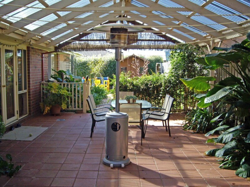 2 Robinswood Parade, Narre Warren South VIC 3805