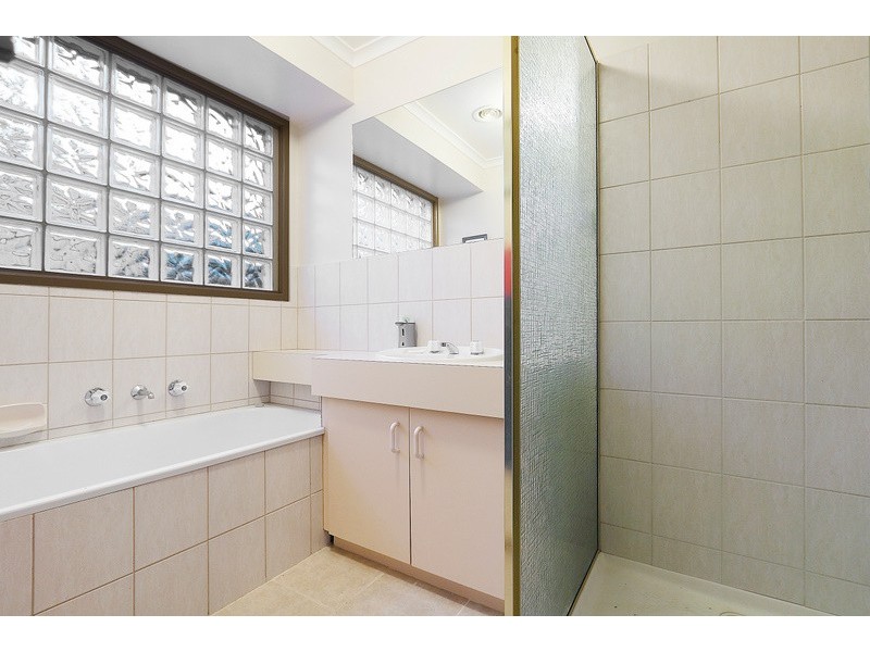 5 Willslie Crescent, Berwick VIC 3806