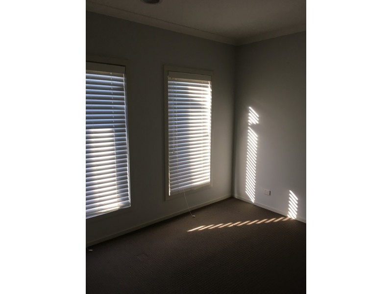 10 Weebill Way, Pakenham VIC 3810