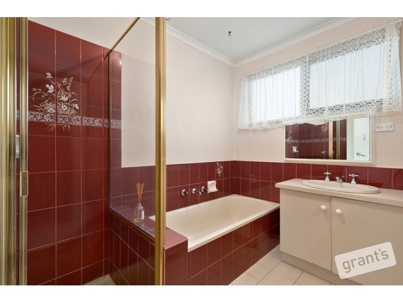 5 County Drive, Berwick VIC 3806