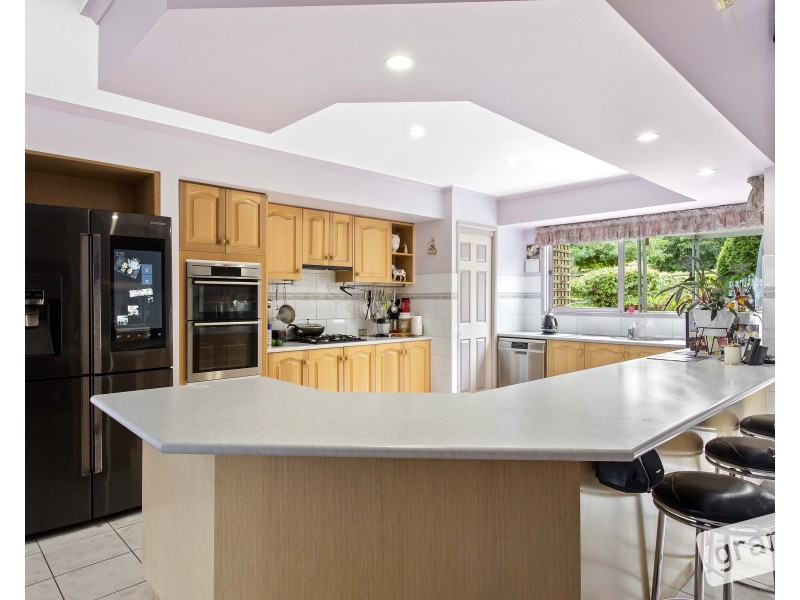 3-4 Tamara Close, Berwick VIC 3806