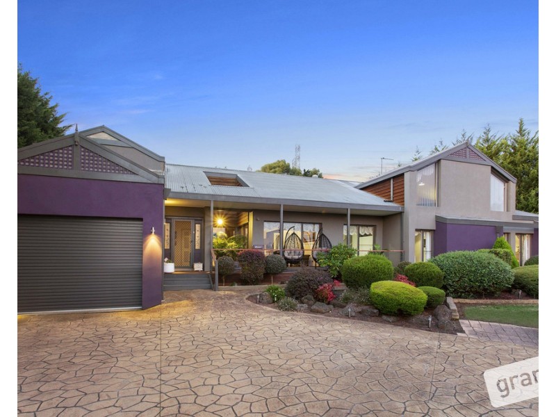 3-4 Tamara Close, Berwick VIC 3806