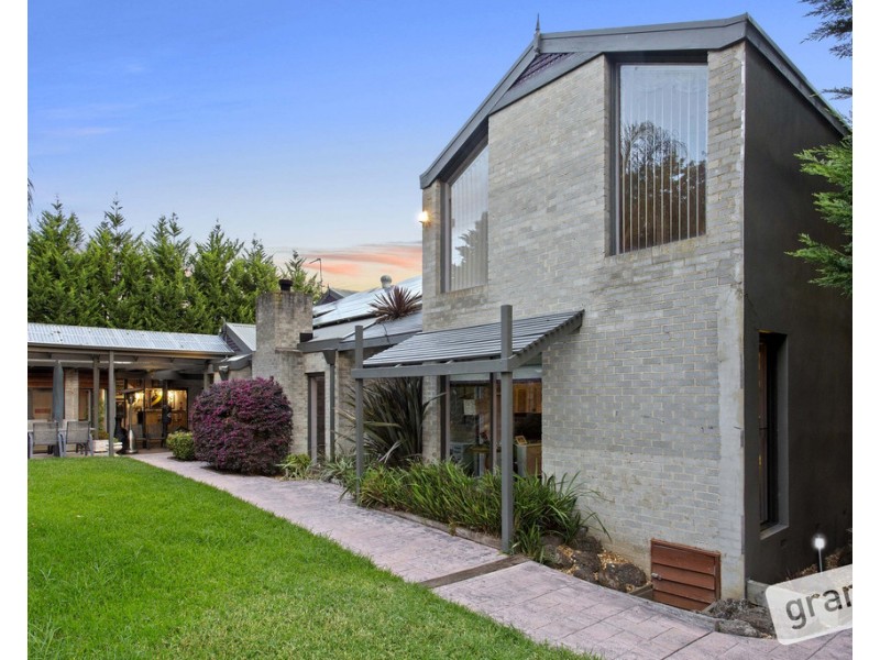 3-4 Tamara Close, Berwick VIC 3806