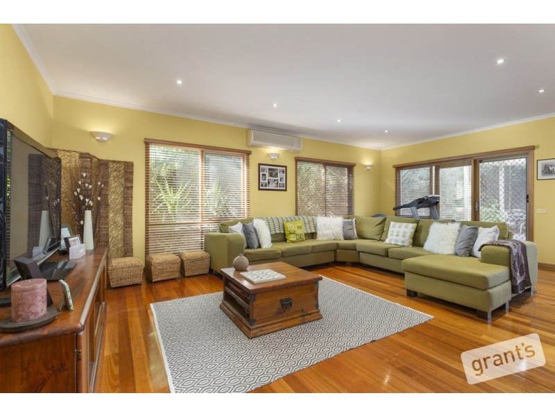 33 Silkwood Avenue, Berwick VIC 3806