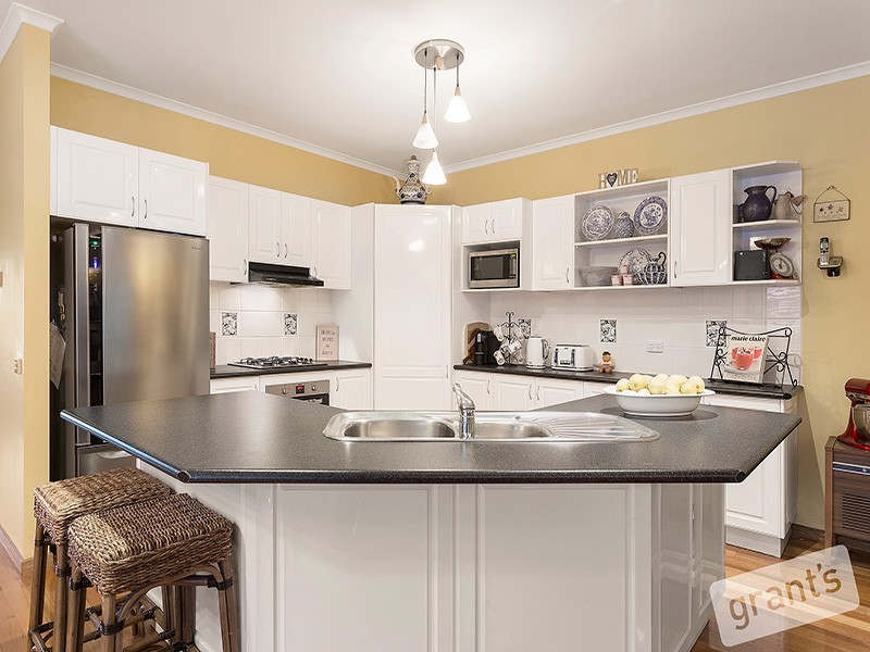 33 Silkwood Avenue, Berwick VIC 3806