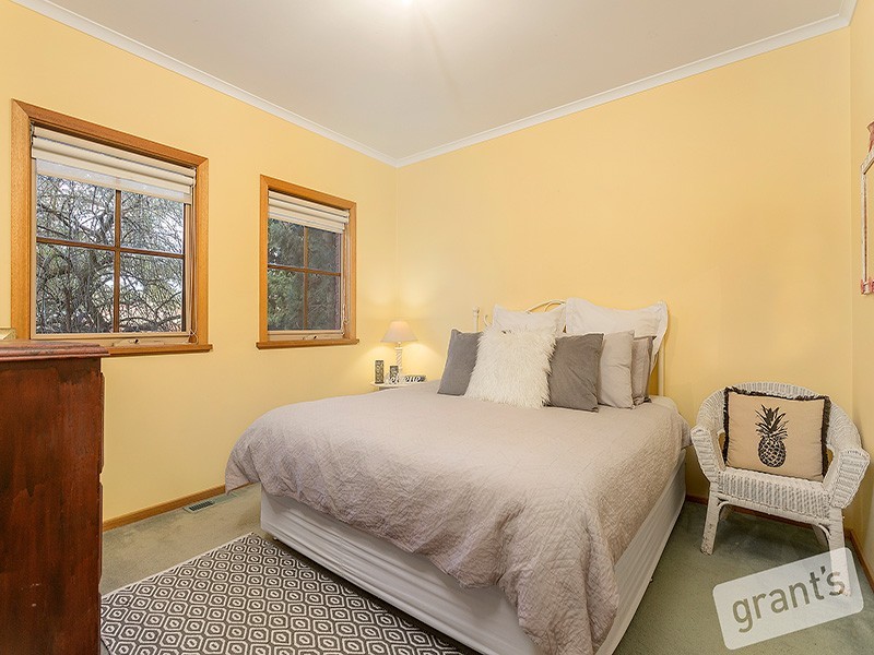 33 Silkwood Avenue, Berwick VIC 3806