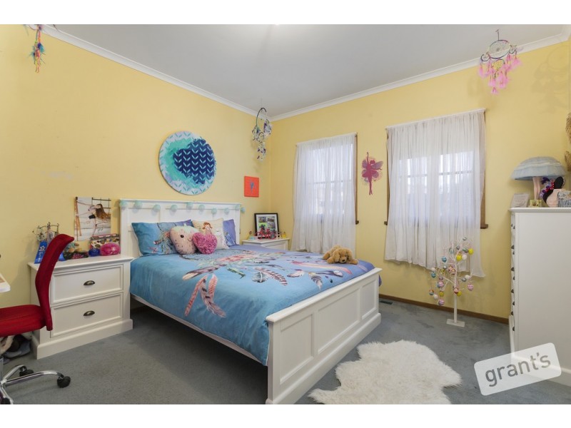 33 Silkwood Avenue, Berwick VIC 3806