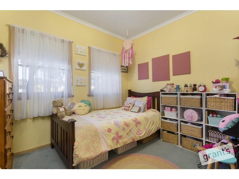 33 Silkwood Avenue, Berwick VIC 3806