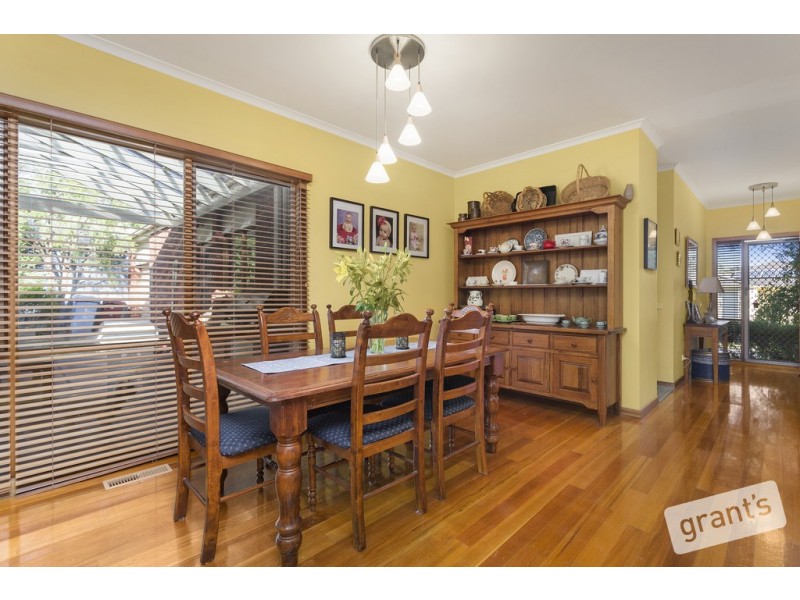 33 Silkwood Avenue, Berwick VIC 3806