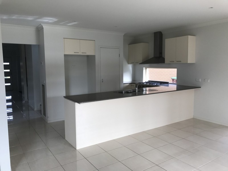 27 Frankland Street, Clyde North VIC 3978