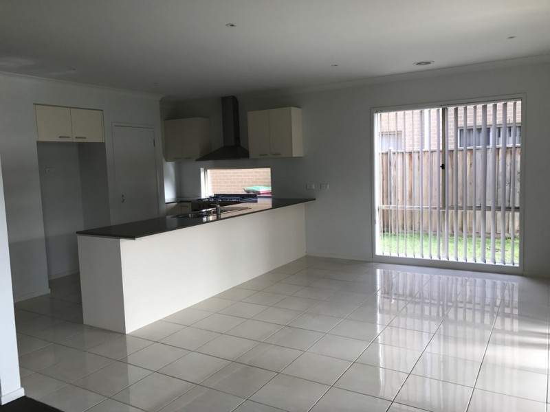 27 Frankland Street, Clyde North VIC 3978