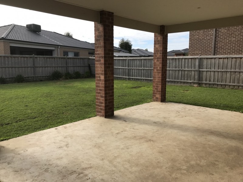 27 Frankland Street, Clyde North VIC 3978