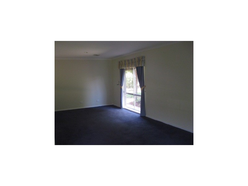 6 Ferncroft Avenue, Berwick VIC 3806