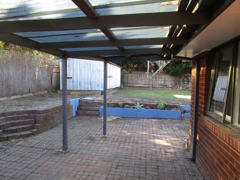 8 Edith Rise, Hampton Park VIC 3976