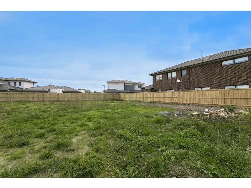 31 Lemongrove Way, Berwick VIC 3806