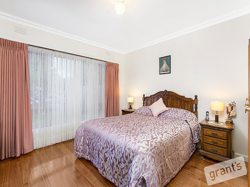 35 Inverness Street, Clarinda VIC 3169