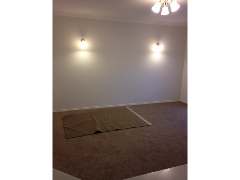 2 Glenisla Way, Berwick VIC 3806