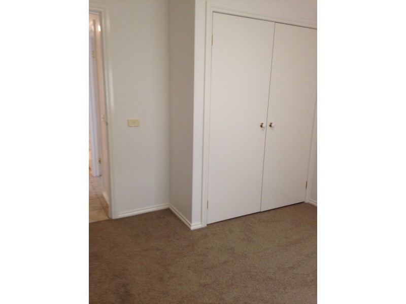 2 Glenisla Way, Berwick VIC 3806