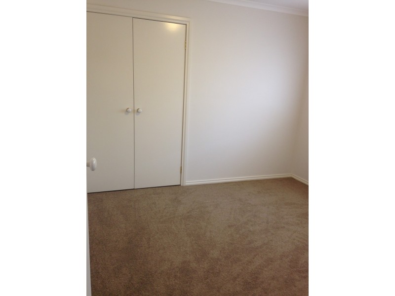 2 Glenisla Way, Berwick VIC 3806