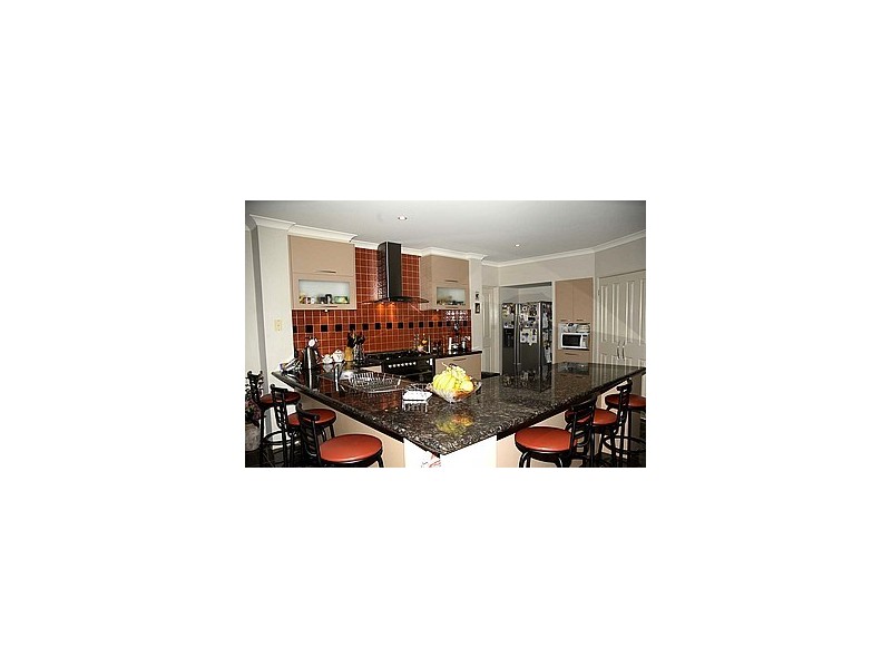 6 Meg Way, Berwick VIC 3806