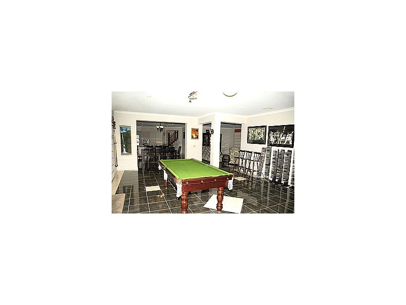 6 Meg Way, Berwick VIC 3806