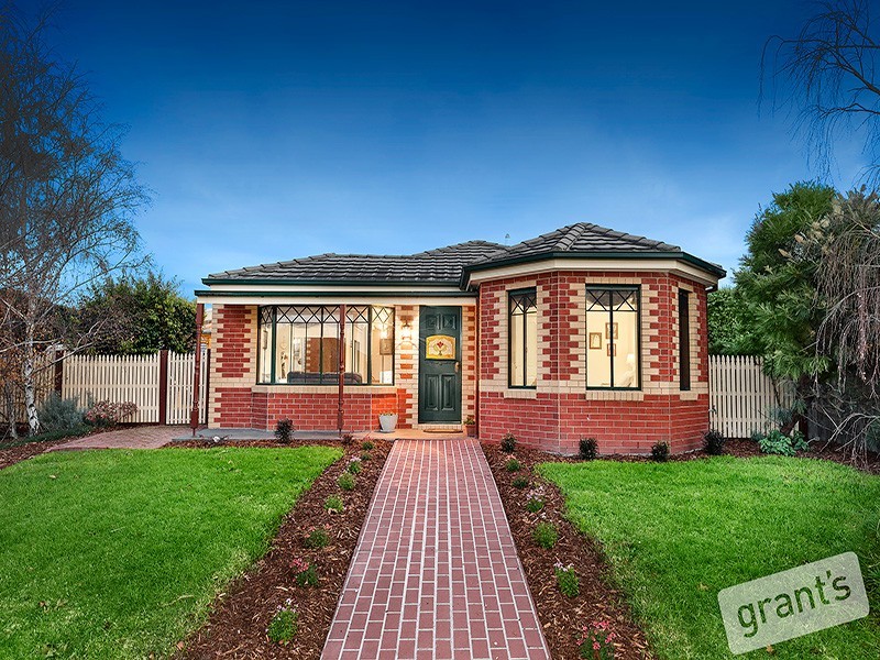27 Cobblestone Avenue, Narre Warren South VIC 3805