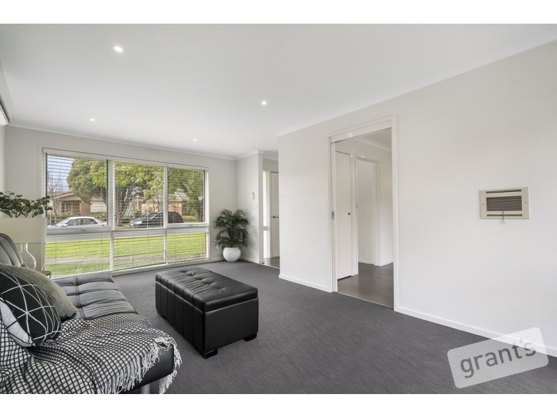 12 Gifford Close, Berwick VIC 3806