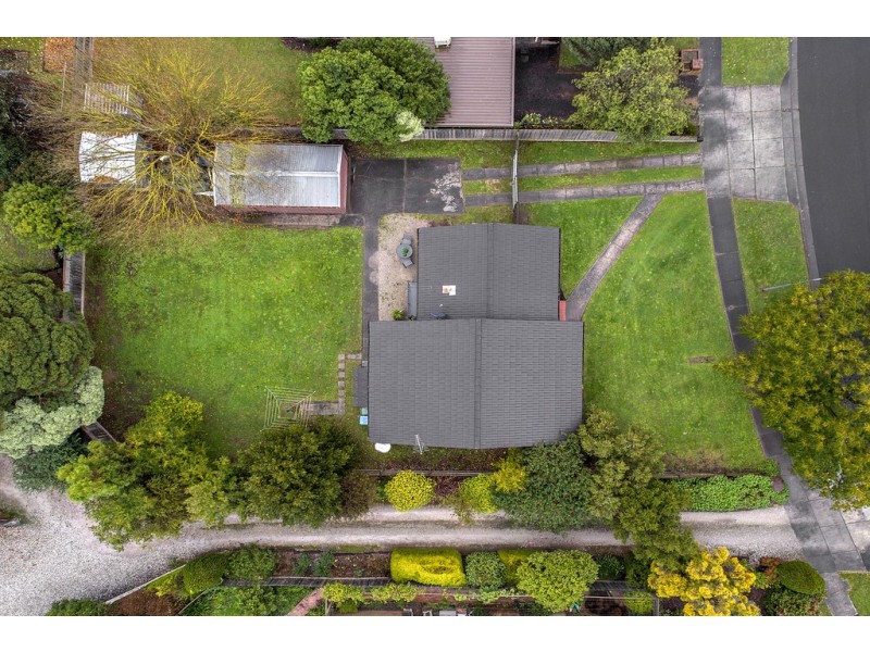 12 Gifford Close, Berwick VIC 3806