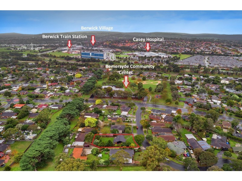 12 Gifford Close, Berwick VIC 3806