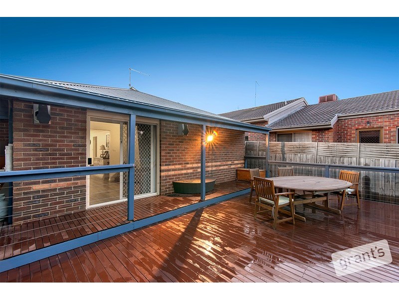 6 Grantham Crescent, Berwick VIC 3806