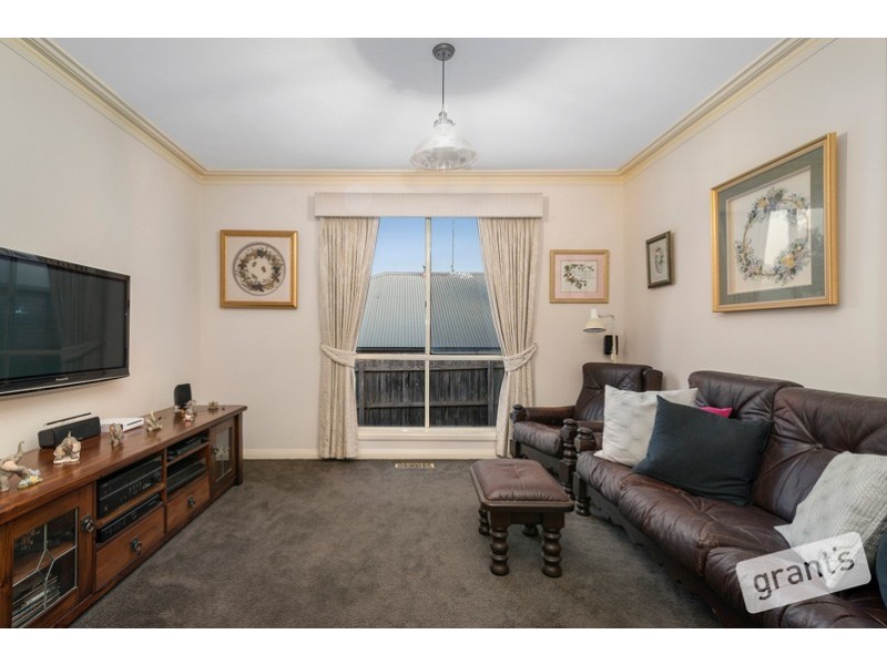 6 Grantham Crescent, Berwick VIC 3806