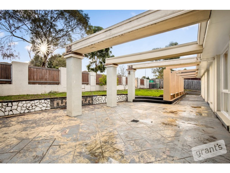 6 Howitt Court, Berwick VIC 3806