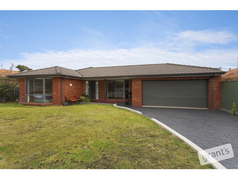 28 Ellenvale Drive, Narre Warren VIC 3805