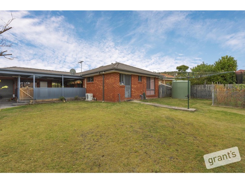 28 Ellenvale Drive, Narre Warren VIC 3805
