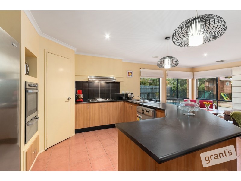 20 Ellen Road, Narre Warren South VIC 3805