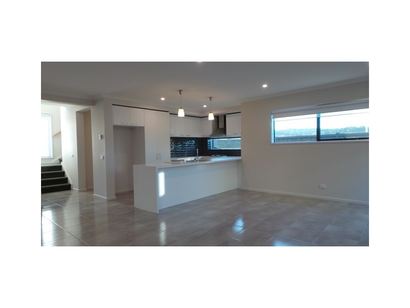 10 Nolan Crescent, Officer VIC 3809